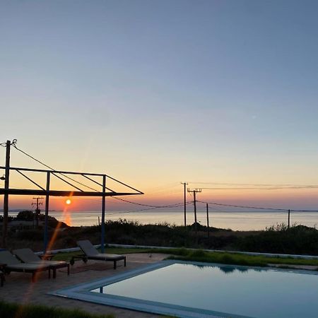 Cristelia Seafront & Pool Villa Lacónia Exterior foto