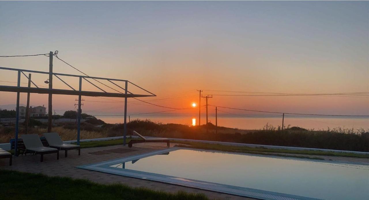 Cristelia Seafront & Pool Villa Lacónia Exterior foto